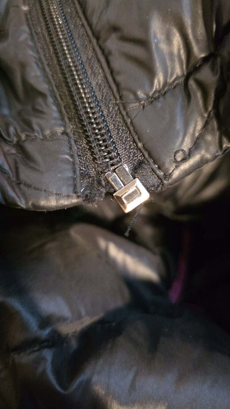 Calvin Klein Black Packable Down Hooded Long Puffer Small - Picture 9 of 9